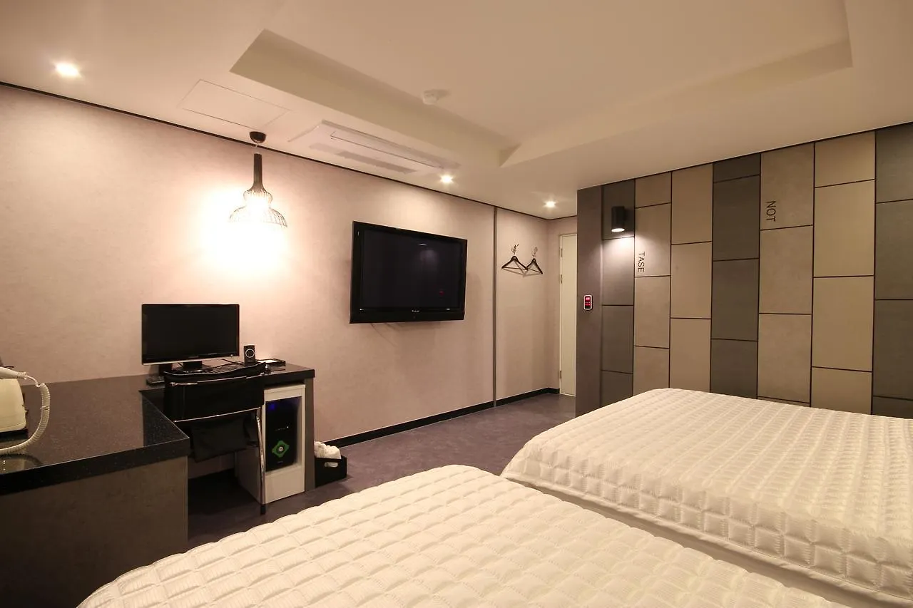 Nuri Hotel Gwangalli Busan 2*,  South Korea