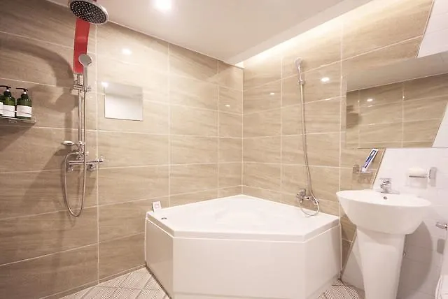 Nuri Hotel Gwangalli Busan 2*,